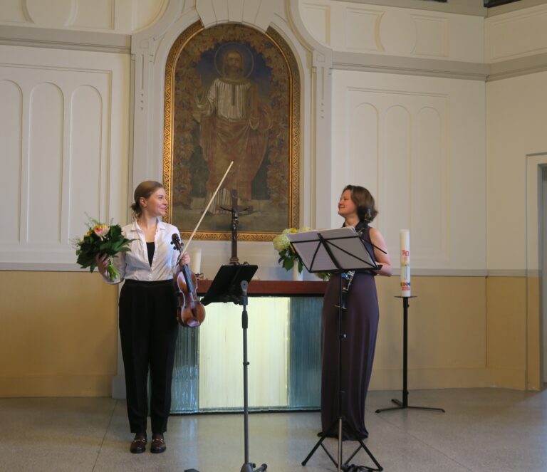 Julia Smirnova – Violine / Ruzaliia Kasimova – Klarinette gastierten in Nordend