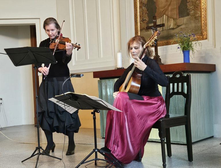 Duo APRIME verzauberten mit Violine und Gitarre